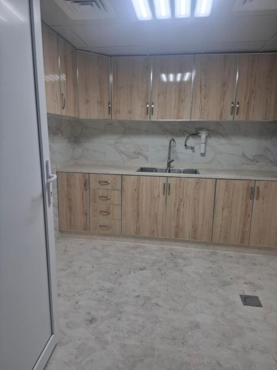 Apartment Near The Beach In Khalidiya New Location Apartamento Abu Dhabi