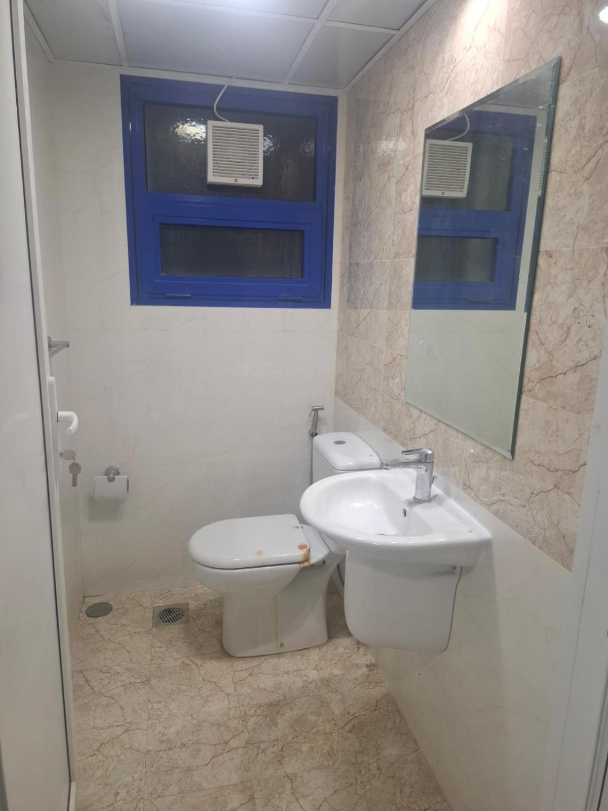 Apartment Near The Beach In Khalidiya New Location Apartamento