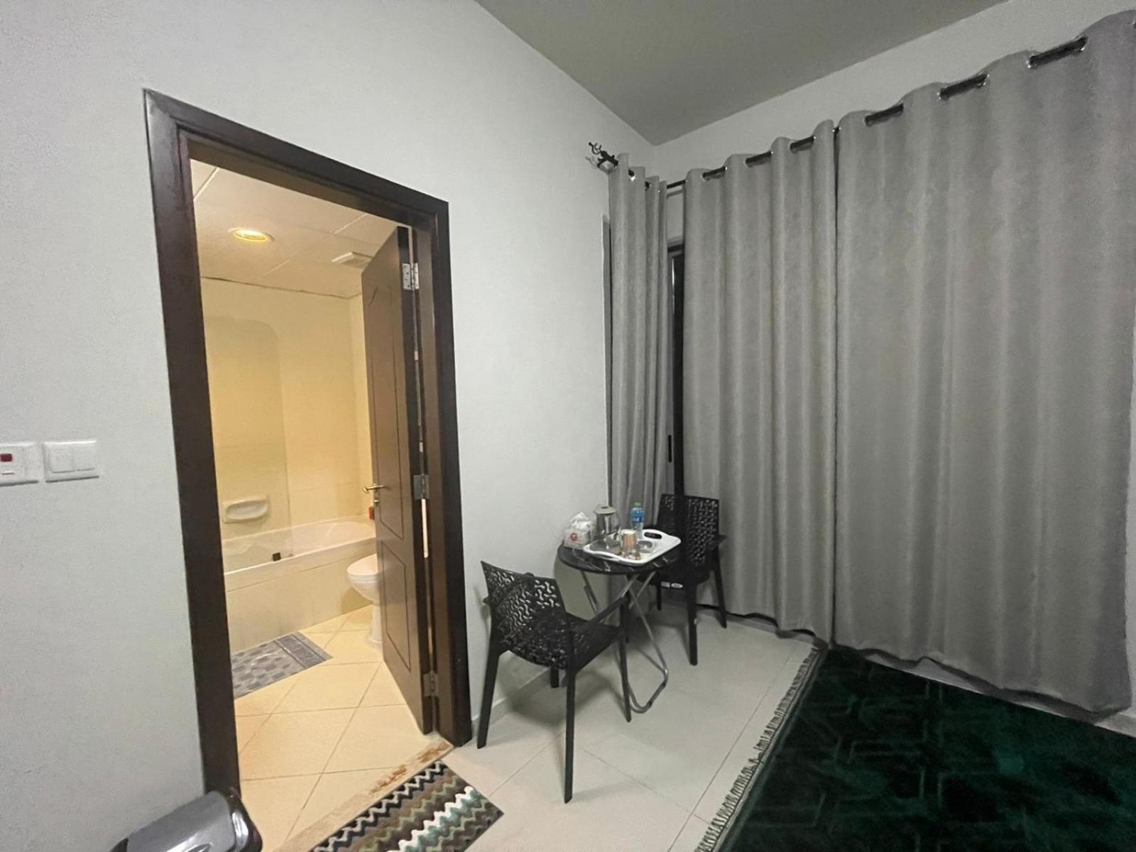 Apartment Near The Beach In Khalidiya New Location Apartamento *