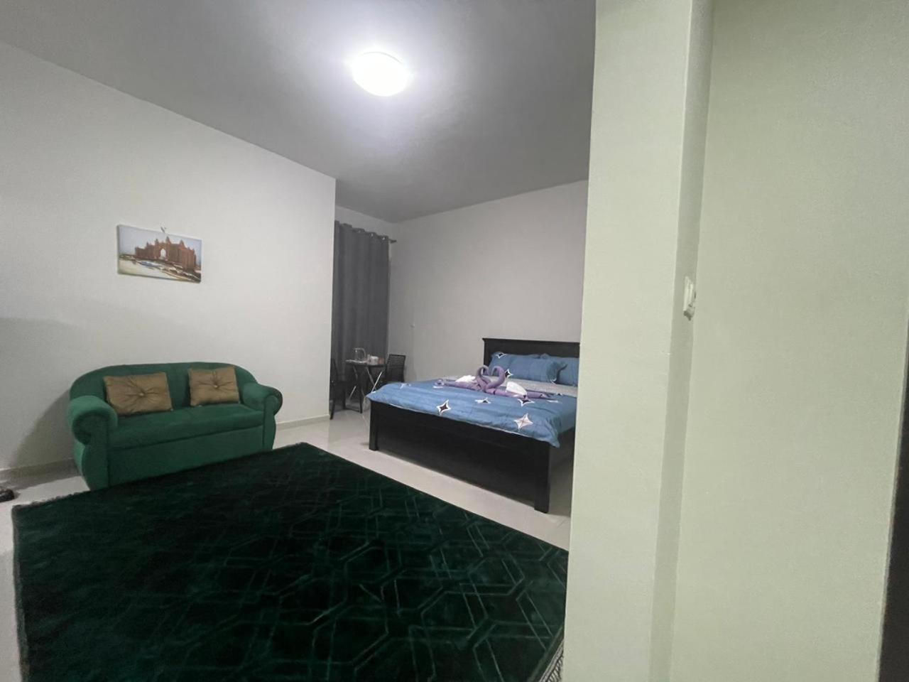 Apartment Near The Beach In Khalidiya New Location Apartamento Abu Dhabi