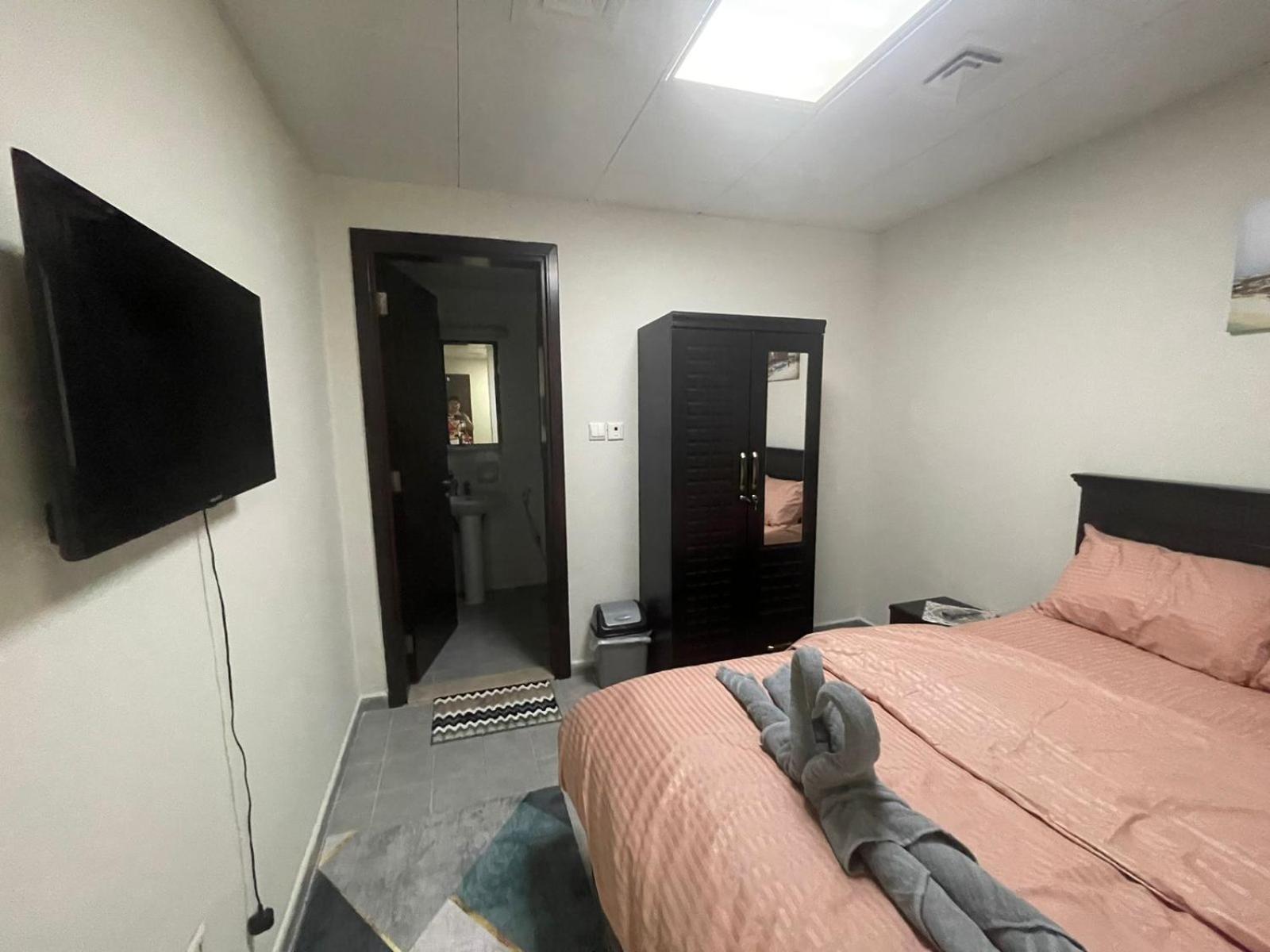 Apartment Near The Beach In Khalidiya New Location Apartamento Abu Dhabi